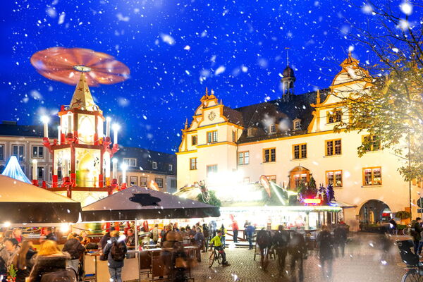 Der Darmstädter Weihnachtsmarkt auf dem Marktplatz.
